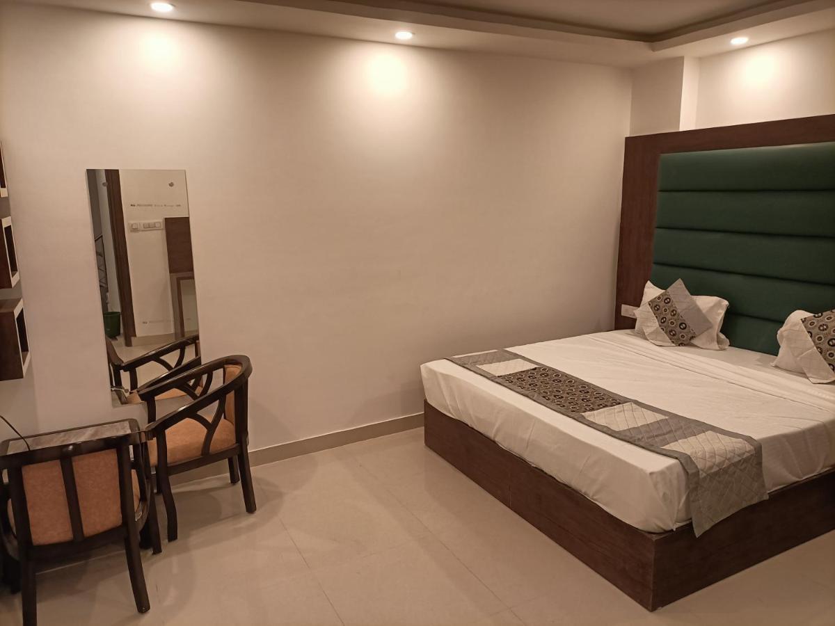 Hotel Tark Inn Near Igi Airport Neu-Delhi Exterior foto